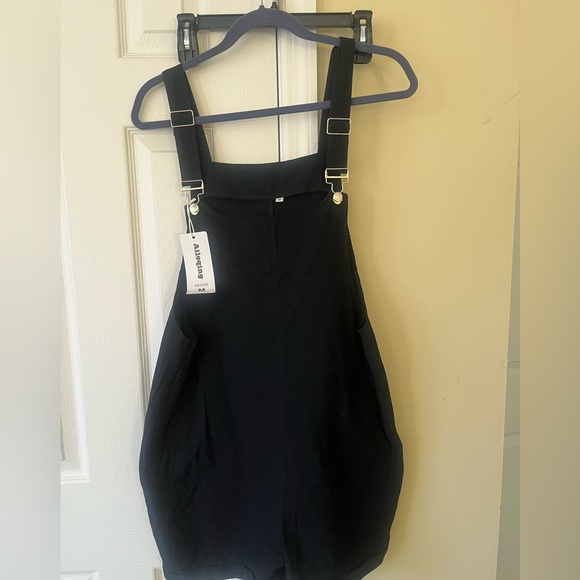 Women’s Overall Shorts - Picture 1 of 5